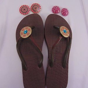 Lindsay Phillips Flip Flop w/3 Sets of Snaps